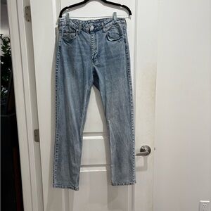 High waisted vintage jeans